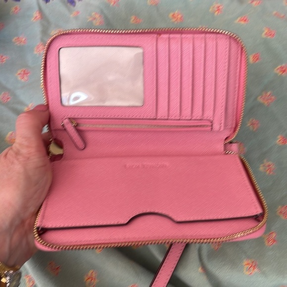 Michael Kors Pink Wallet Small Bag w Logo & Strap Gold Tone Hardware - Picture 8 of 9